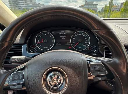 Volkswagen - Touareg
