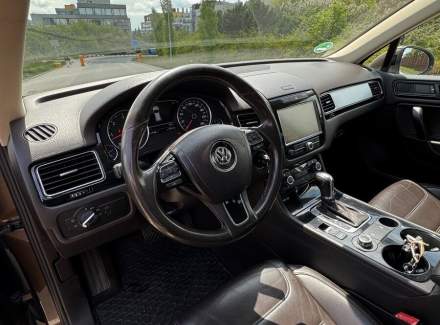 Volkswagen - Touareg