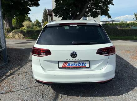 Volkswagen - Passat