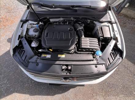Volkswagen - Passat
