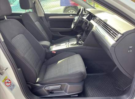 Volkswagen - Passat