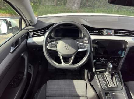 Volkswagen - Passat