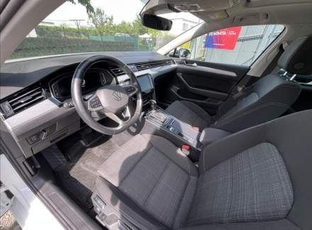 Volkswagen - Passat