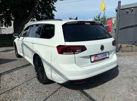 Volkswagen - Passat