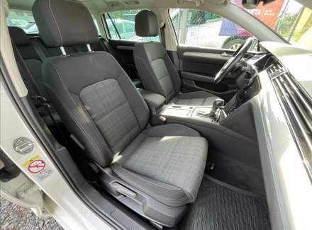 Volkswagen - Passat