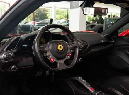 Ferrari - 488