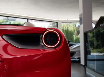 Ferrari - 488