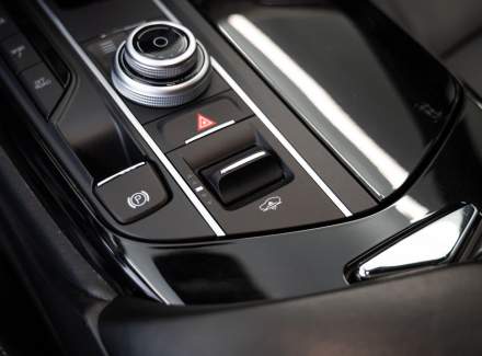 Maserati - Levante