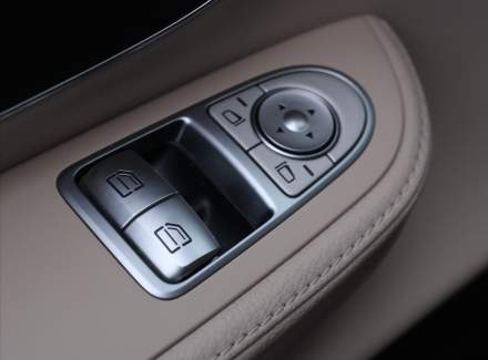 Mercedes-Benz - V-class