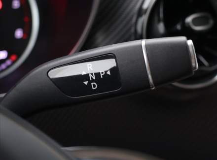 Mercedes-Benz - V-class