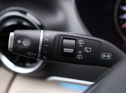Mercedes-Benz - V-class