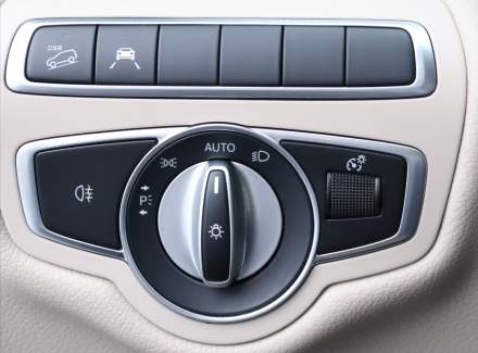 Mercedes-Benz - V-class