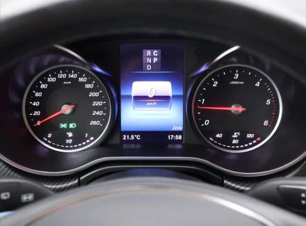 Mercedes-Benz - V-class
