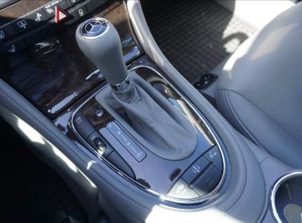 Mercedes-Benz - CLS