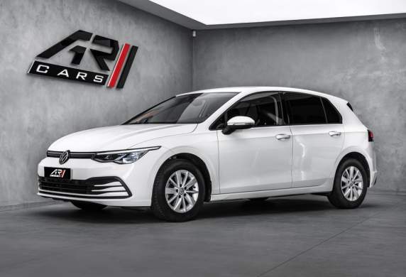 Volkswagen - Golf
