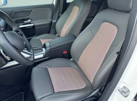 Mercedes-Benz - EQA