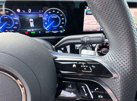 Mercedes-Benz - EQA