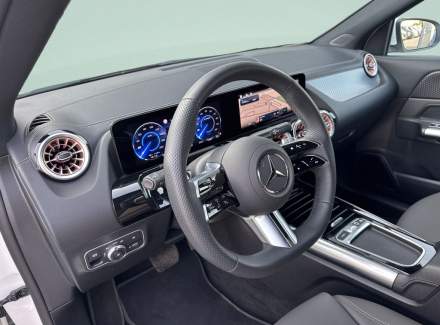 Mercedes-Benz - EQA