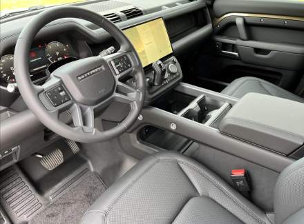 Land Rover - Defender