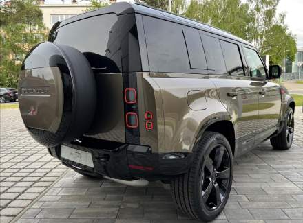 Land Rover - Defender