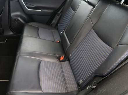 Toyota - RAV 4