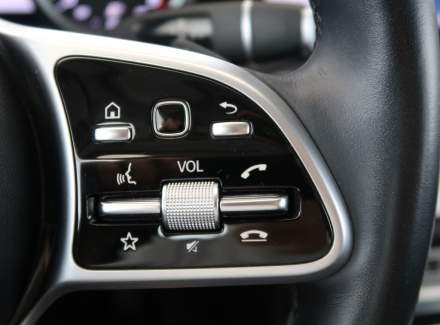 Mercedes-Benz - E-class
