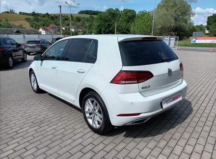 Volkswagen - Golf