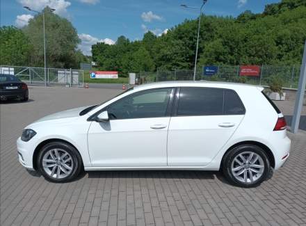 Volkswagen - Golf
