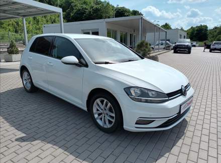 Volkswagen - Golf