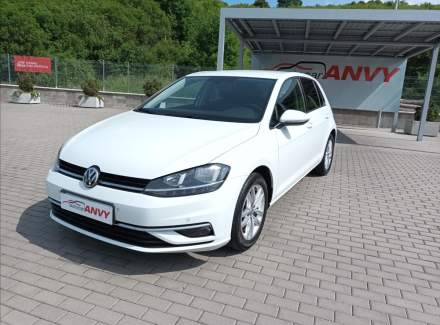 Volkswagen - Golf