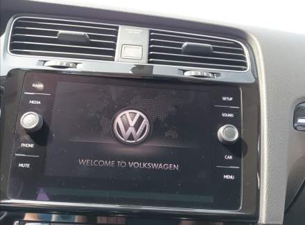 Volkswagen - Golf