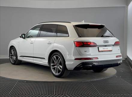 Audi - Q7