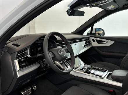Audi - Q7