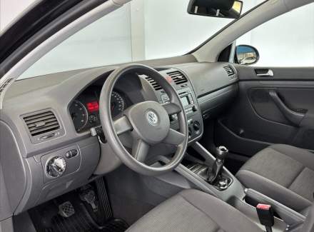 Volkswagen - Golf