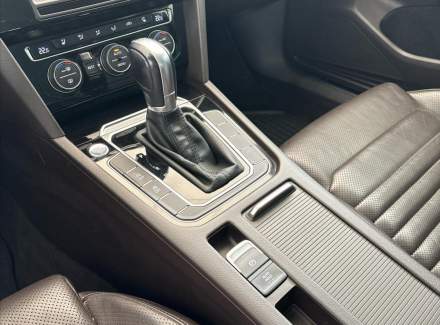 Volkswagen - Passat