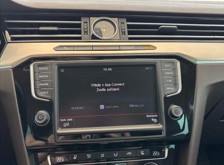 Volkswagen - Passat