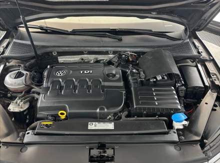 Volkswagen - Passat