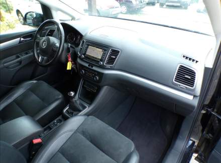 Volkswagen - Sharan