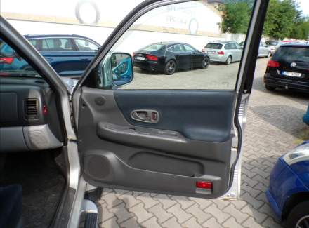 Mitsubishi - Pajero