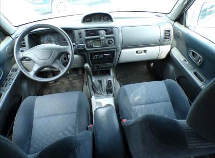 Mitsubishi - Pajero