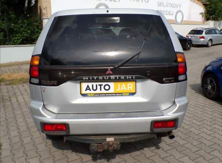 Mitsubishi - Pajero