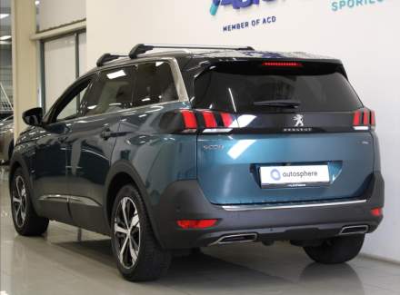 Peugeot - 5008