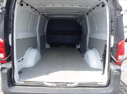 Mercedes-Benz - Vito