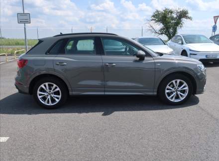 Audi - Q3