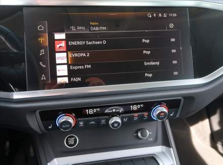 Audi - Q3