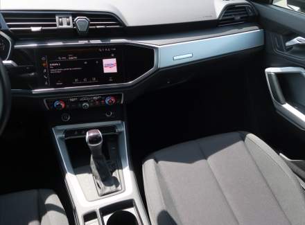 Audi - Q3