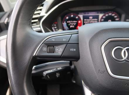 Audi - Q3