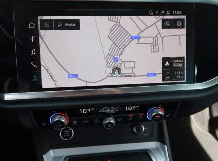 Audi - Q3