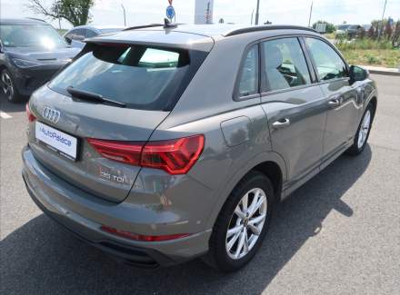 Audi - Q3