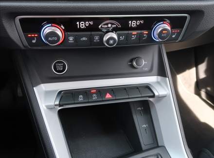 Audi - Q3